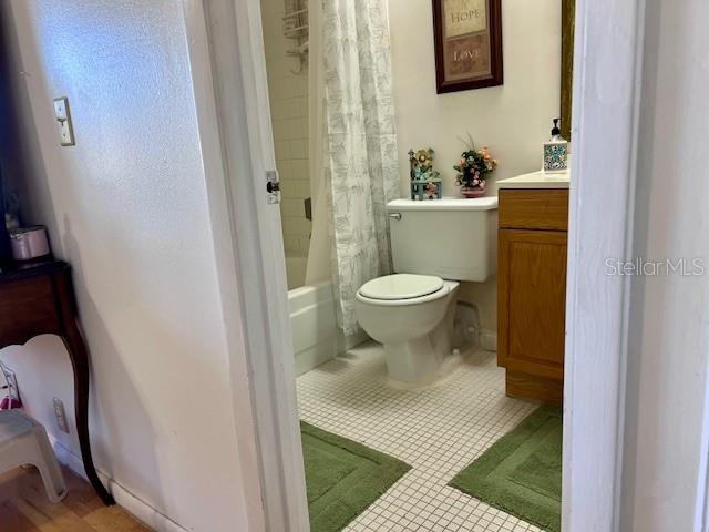 Image 19 of 29 For 370 Windmeadows Street 370