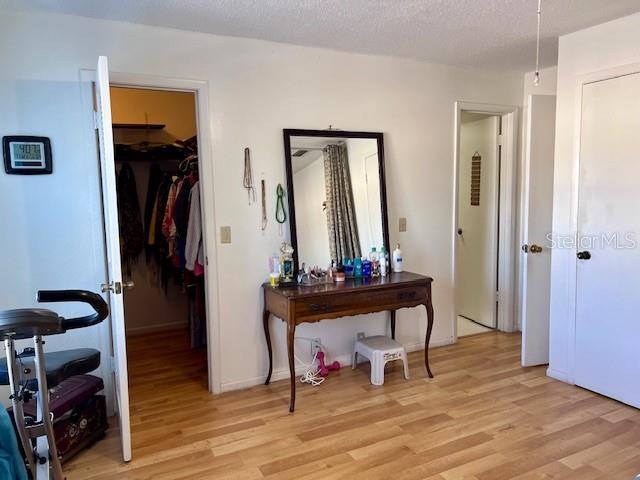 Image 22 of 29 For 370 Windmeadows Street 370