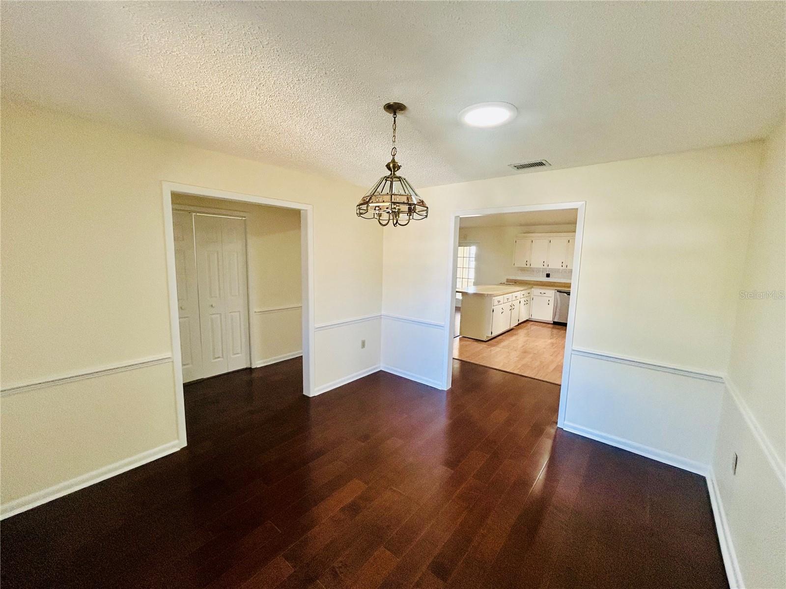 Image 13 of 52 For 3943 Lehman Court