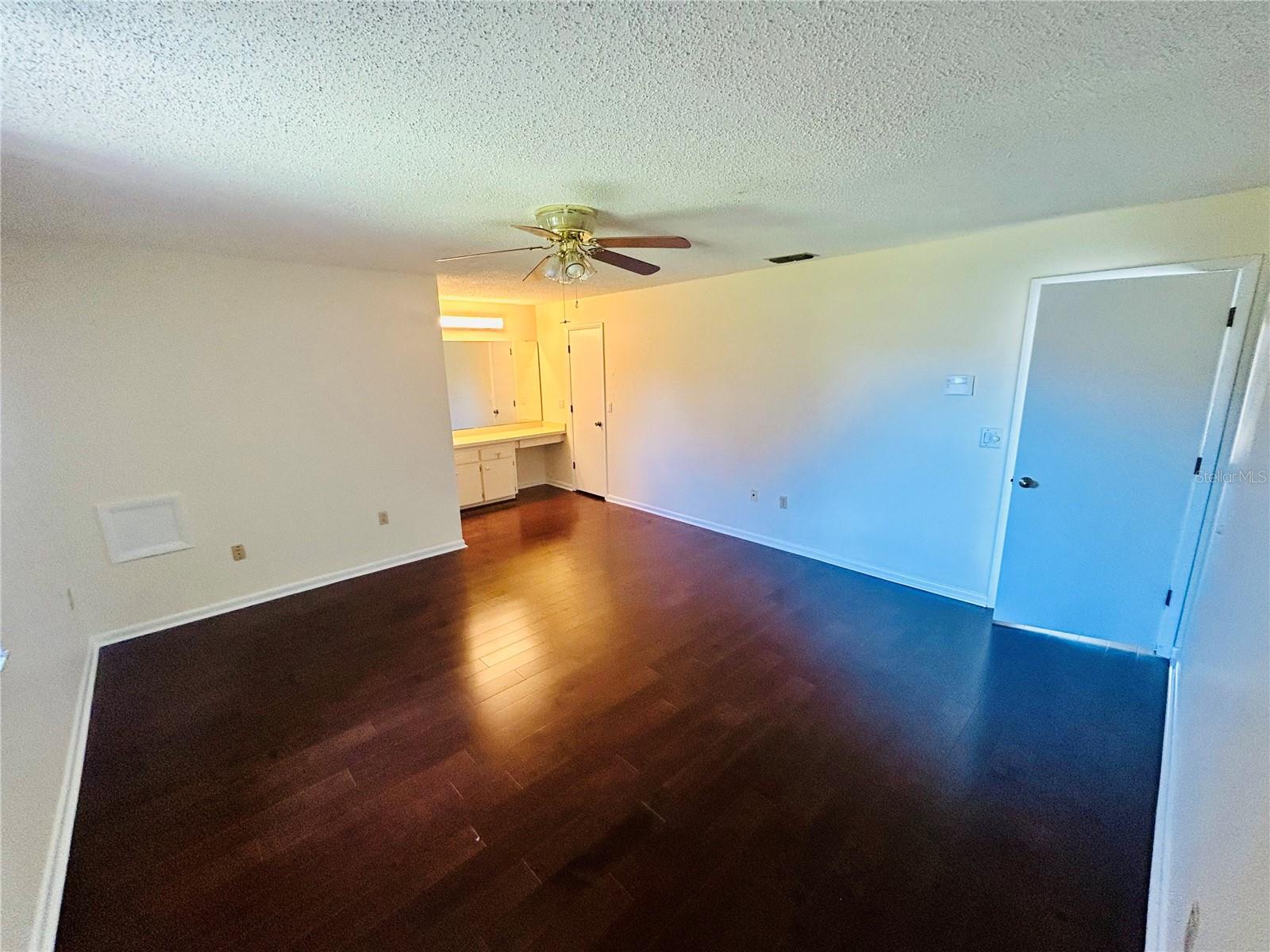 Image 20 of 52 For 3943 Lehman Court