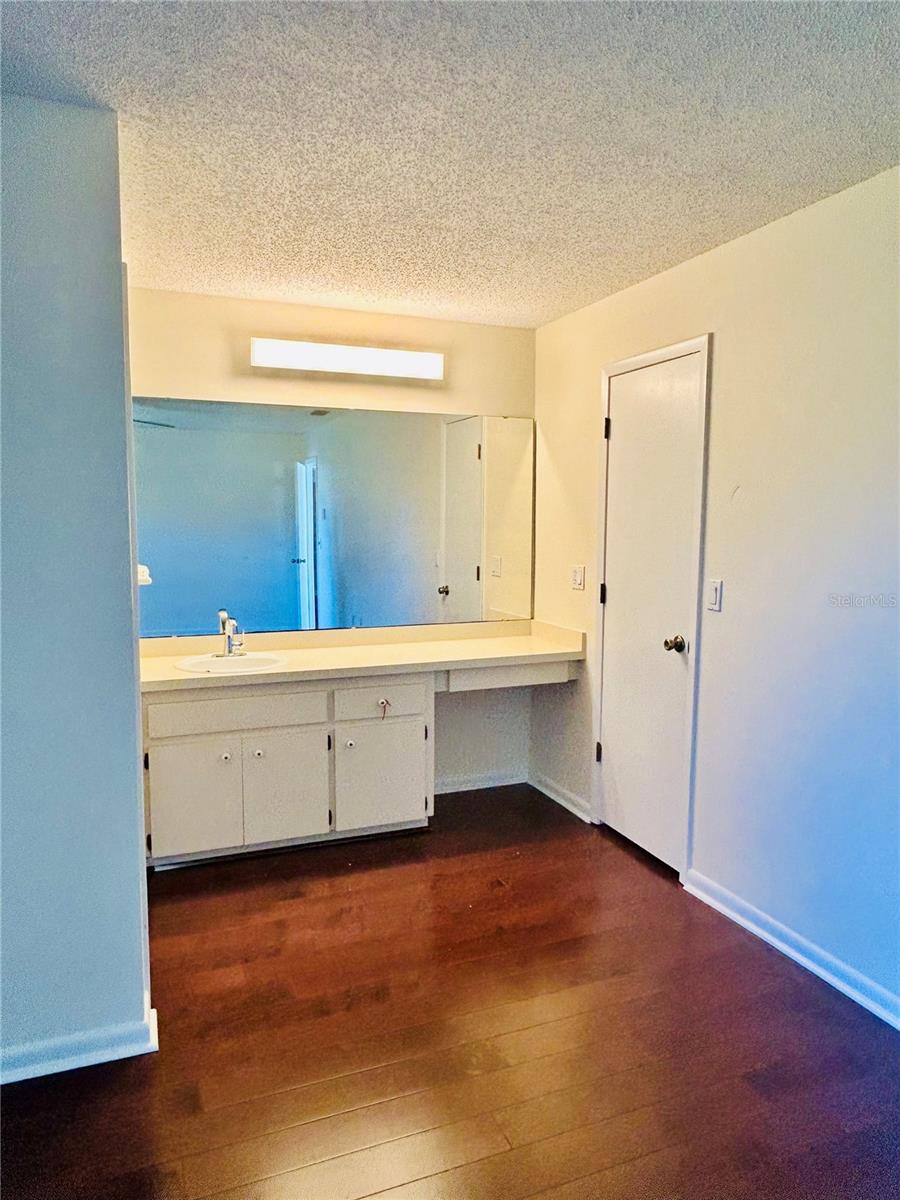 Image 21 of 52 For 3943 Lehman Court
