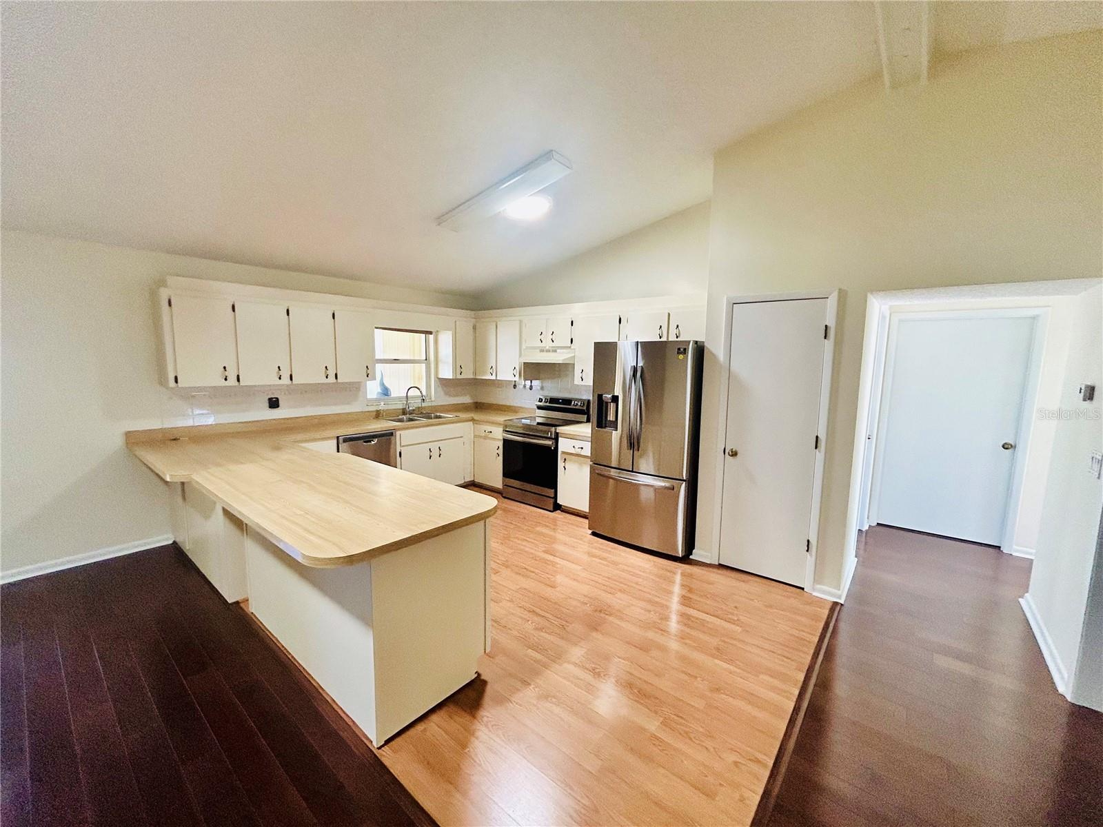 Image 3 of 52 For 3943 Lehman Court