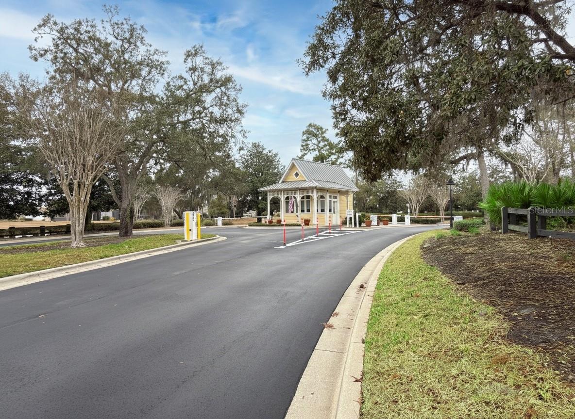 Image 24 of 26 For 109 Avenham Drive