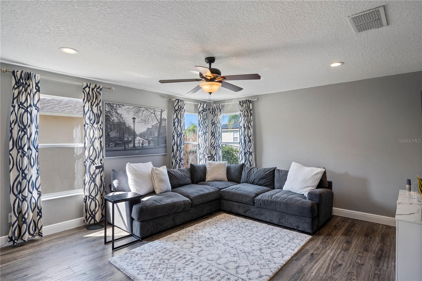 Image 22 of 38 For 1818 Morning Sky Drive