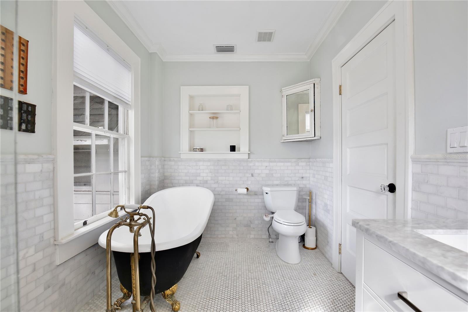 Image 36 of 60 For 918 Palmetto Avenue