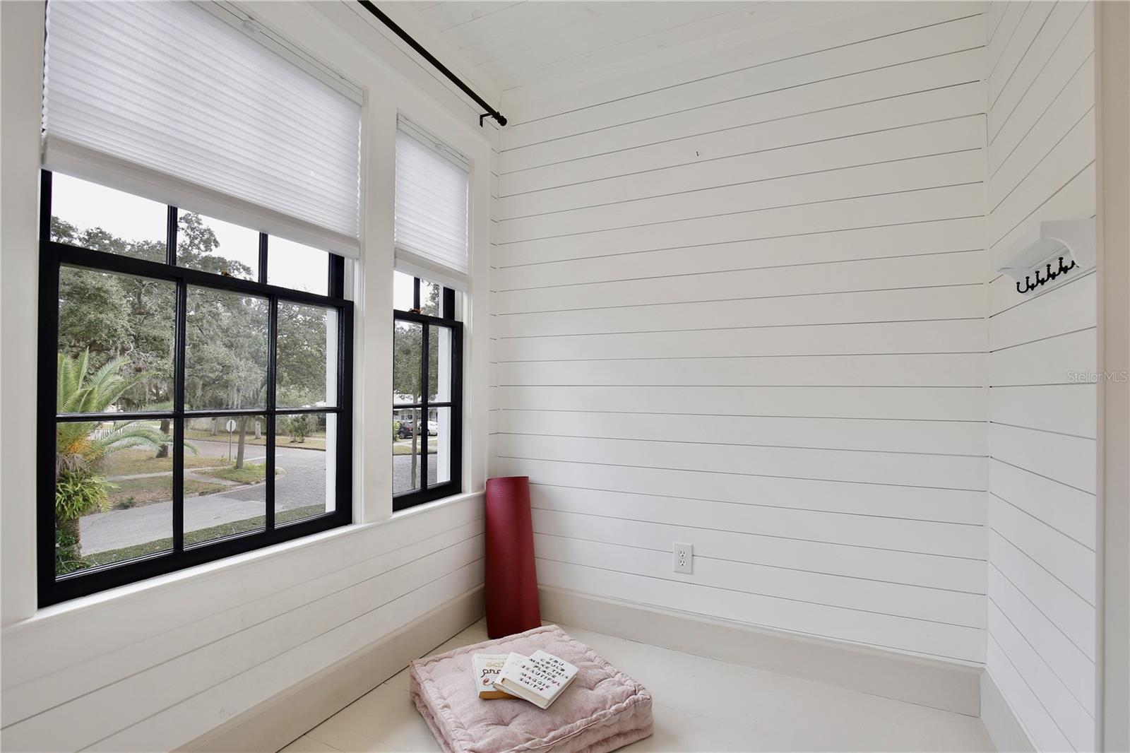 Image 41 of 60 For 918 Palmetto Avenue