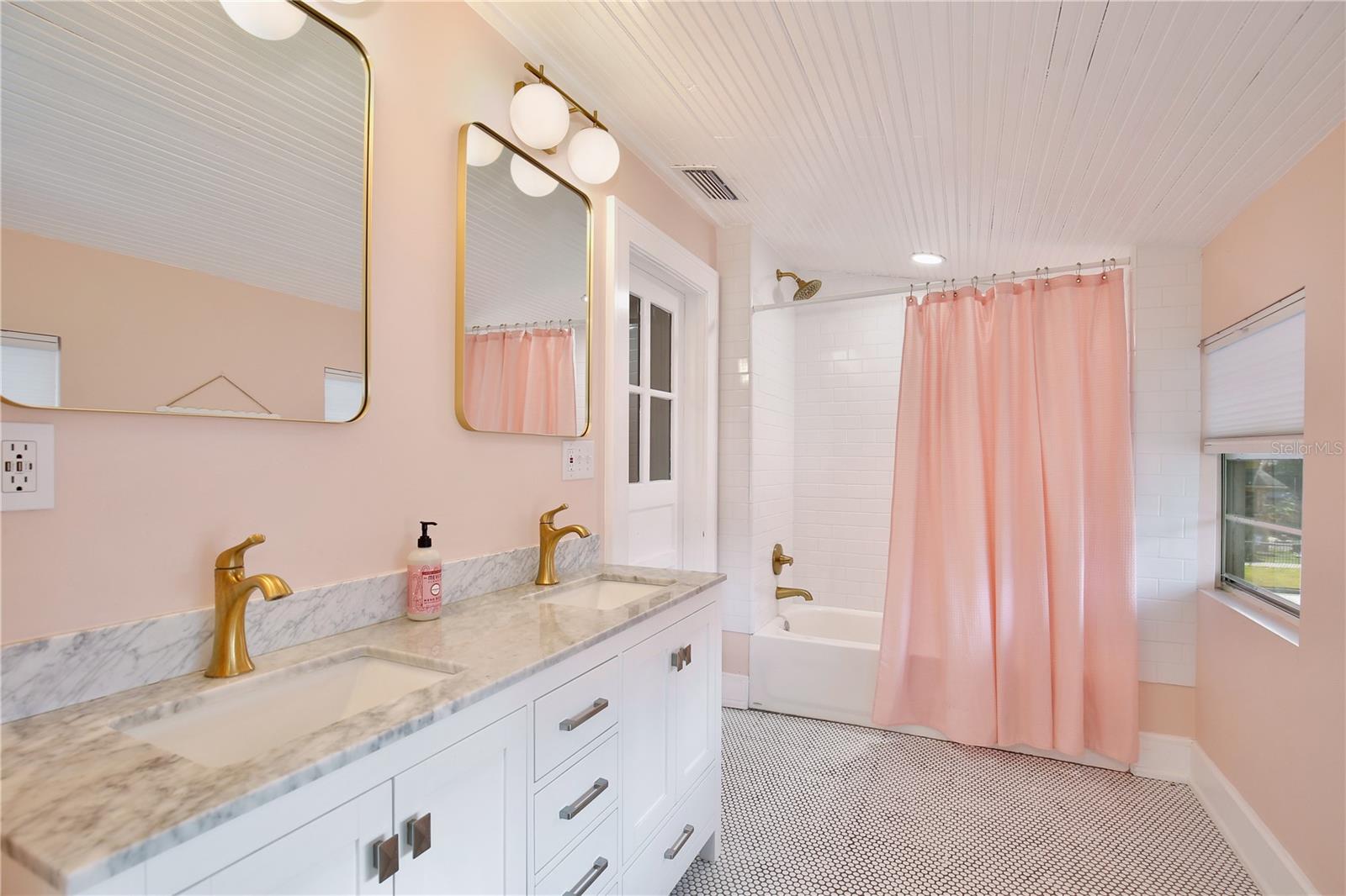 Image 48 of 60 For 918 Palmetto Avenue