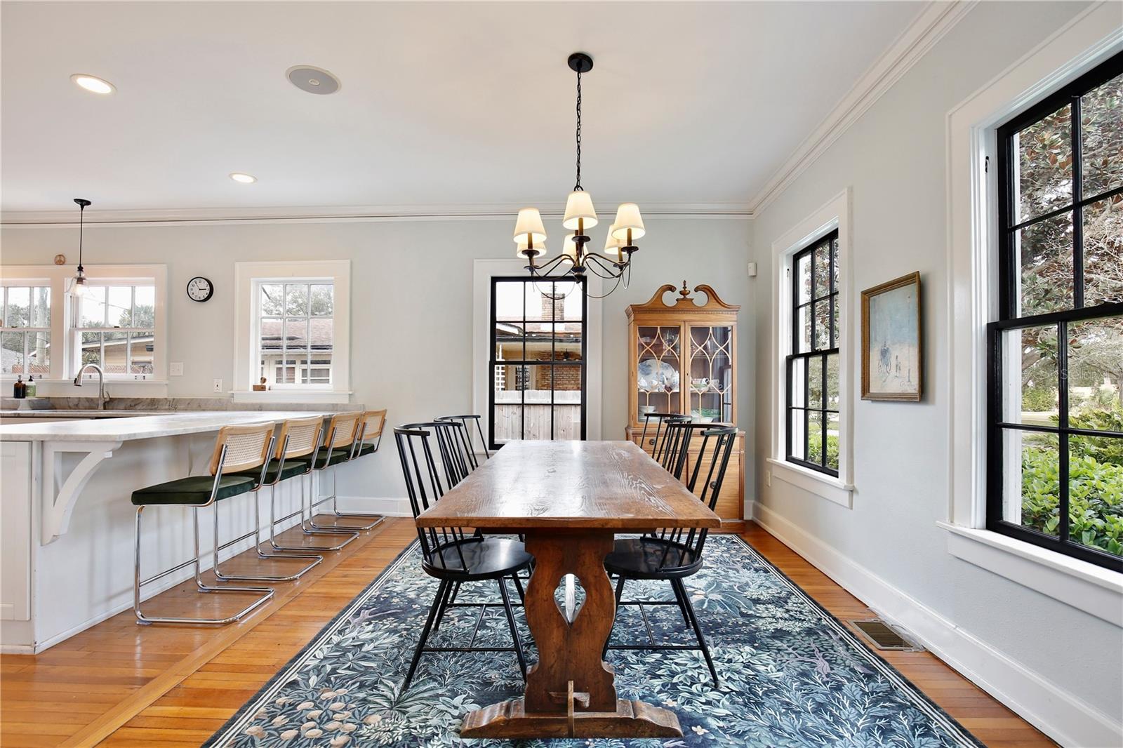 Image 5 of 60 For 918 Palmetto Avenue