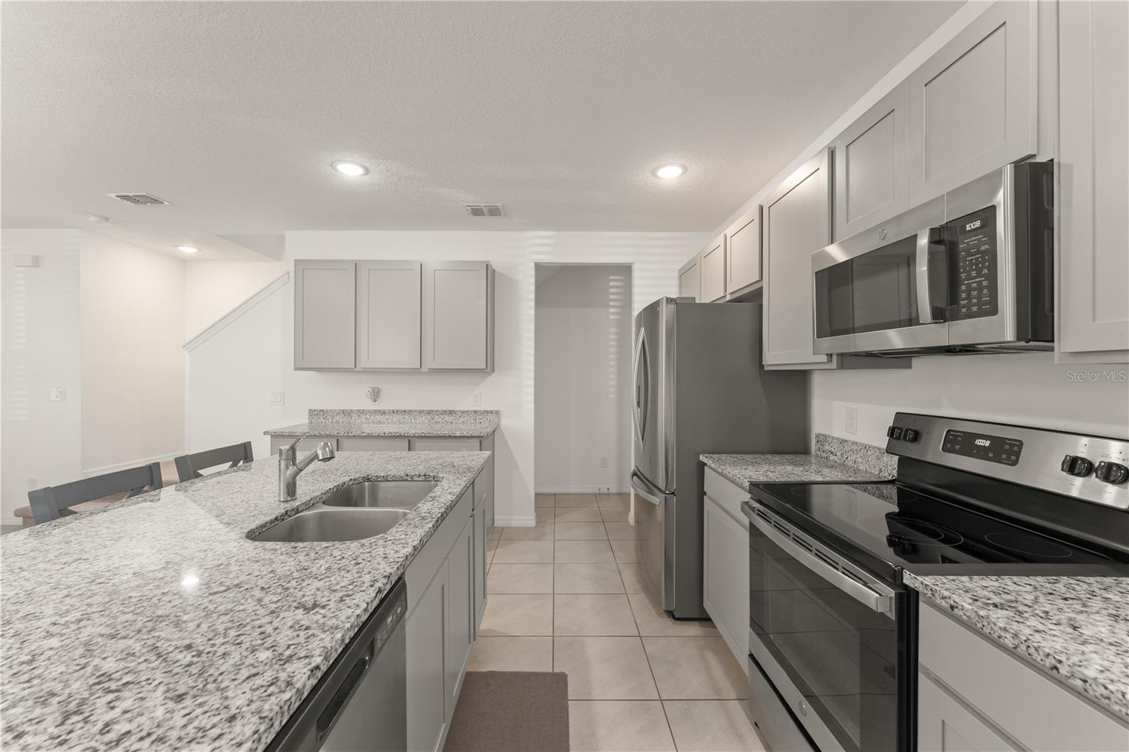 Image 11 of 33 For 727 Costa Lane