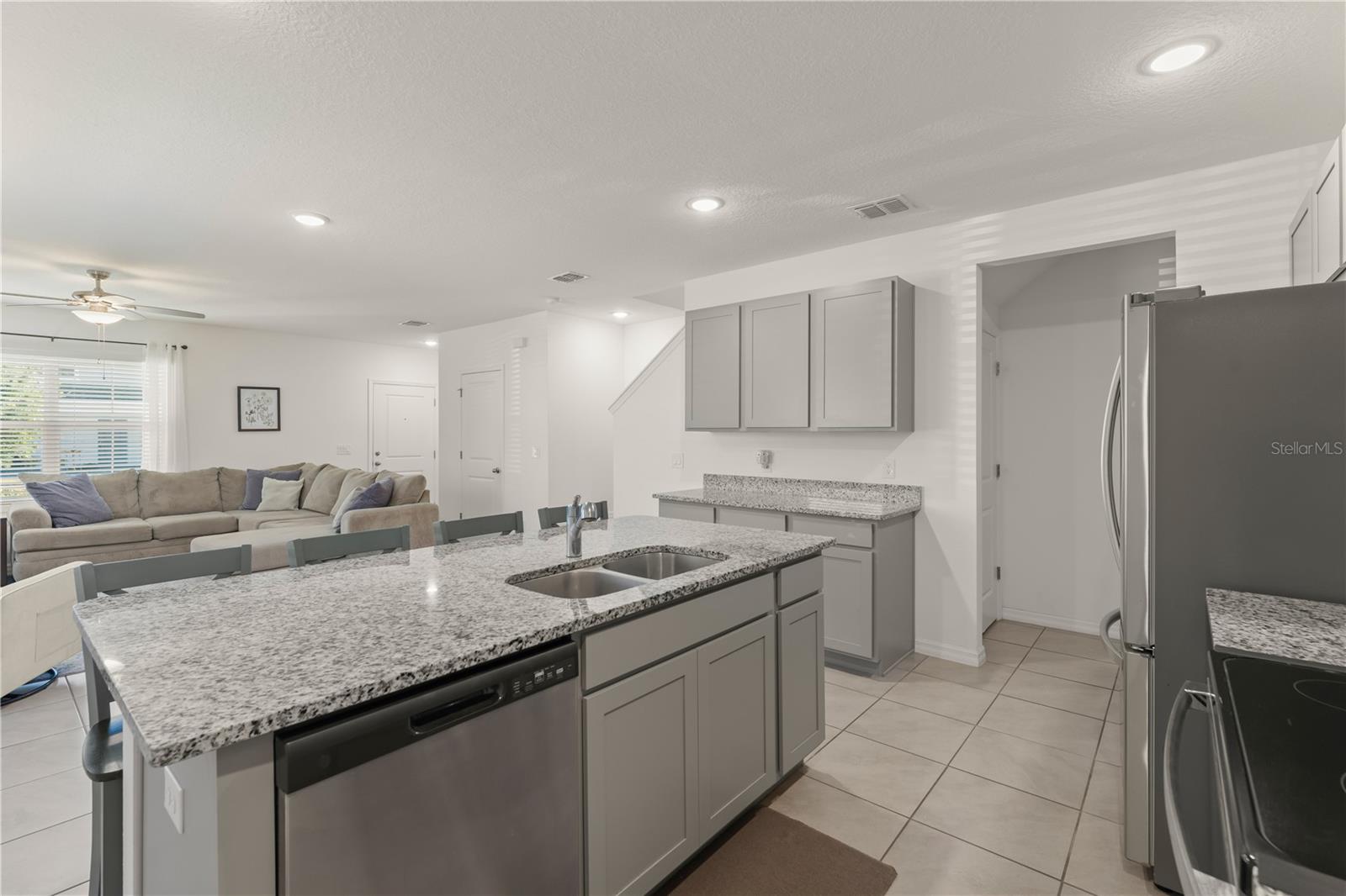 Image 12 of 33 For 727 Costa Lane