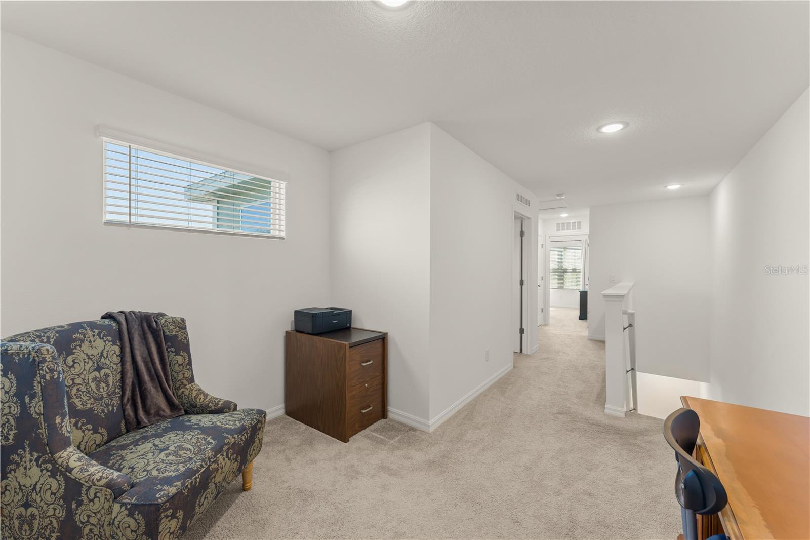 Image 14 of 33 For 727 Costa Lane