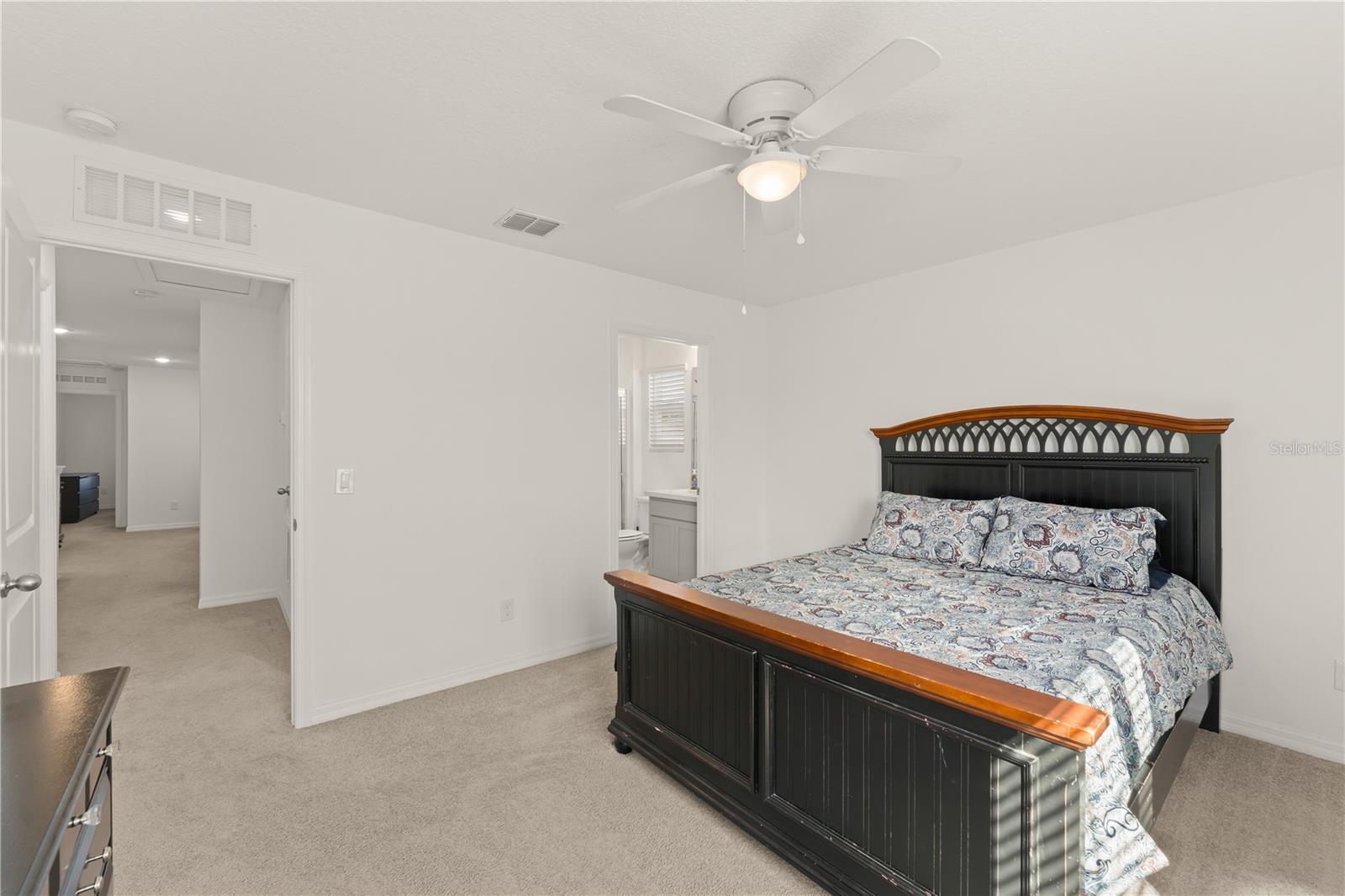 Image 15 of 33 For 727 Costa Lane