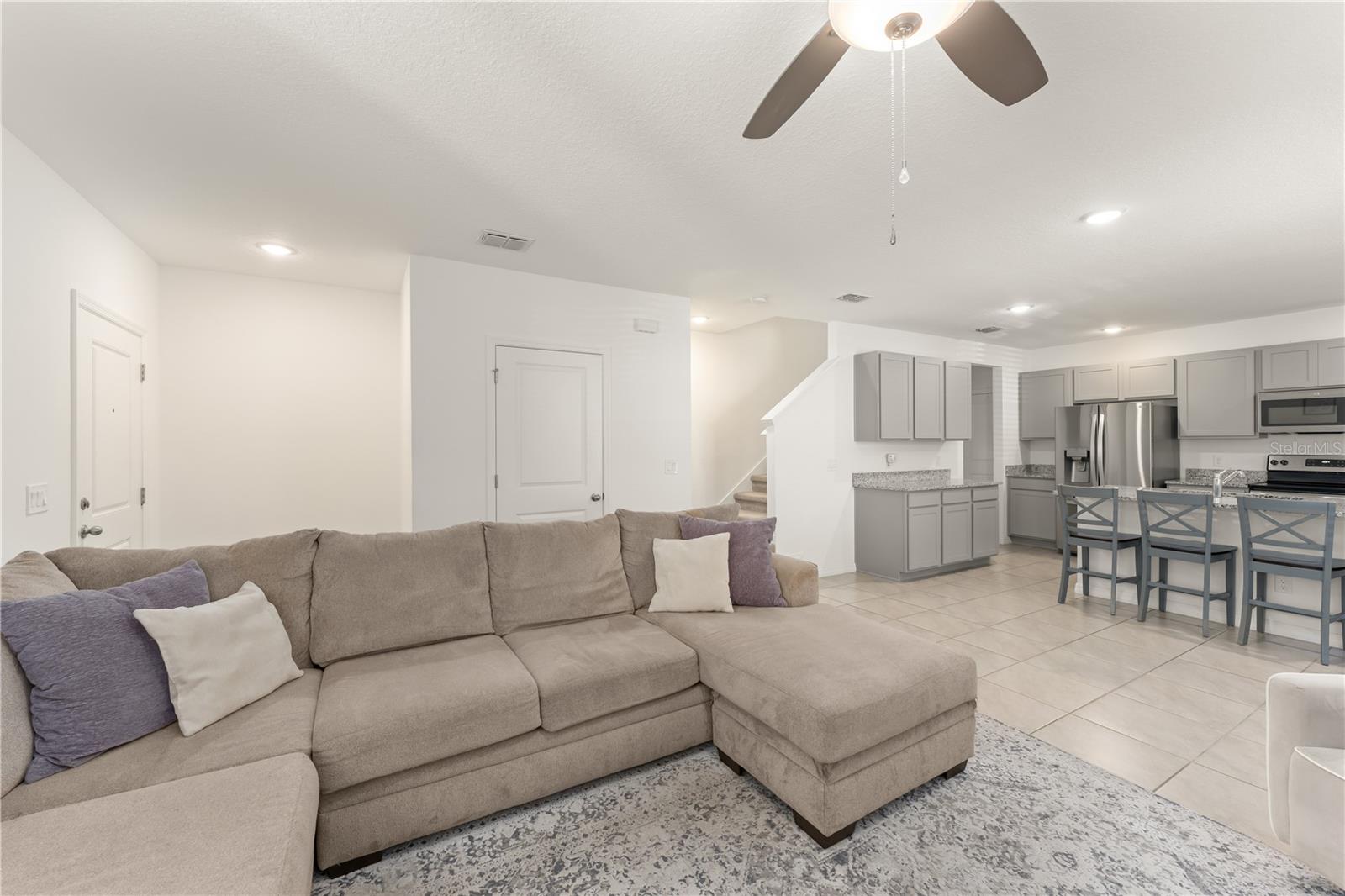Image 6 of 33 For 727 Costa Lane