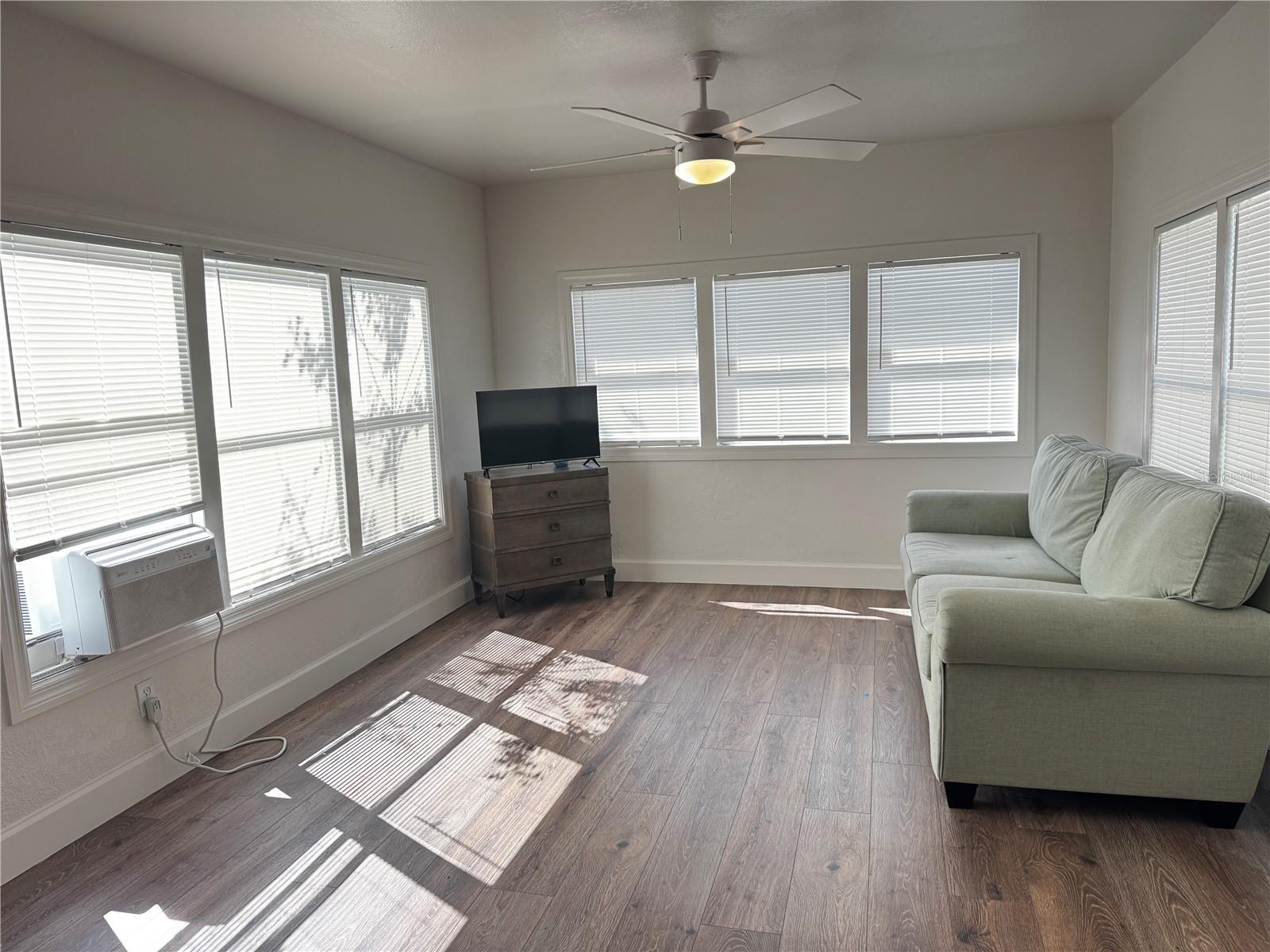 Image 4 of 7 For 102 Laureti Lane