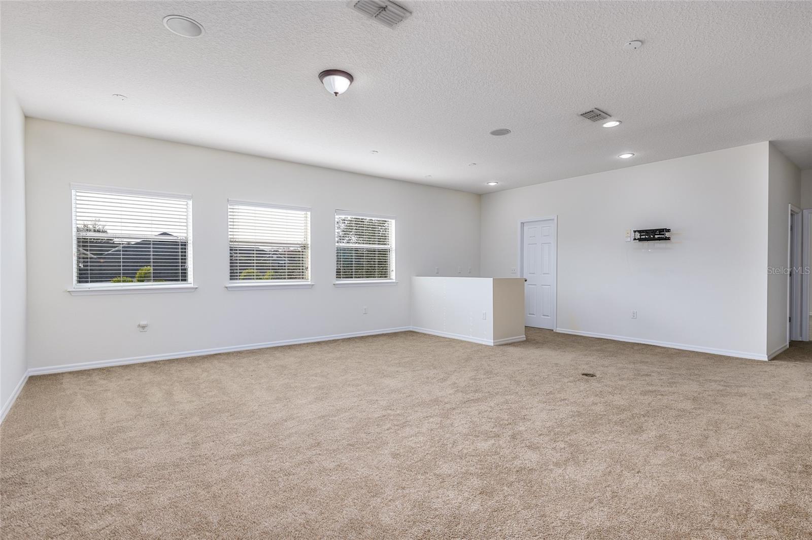 Image 24 of 46 For 161 Galileo Way