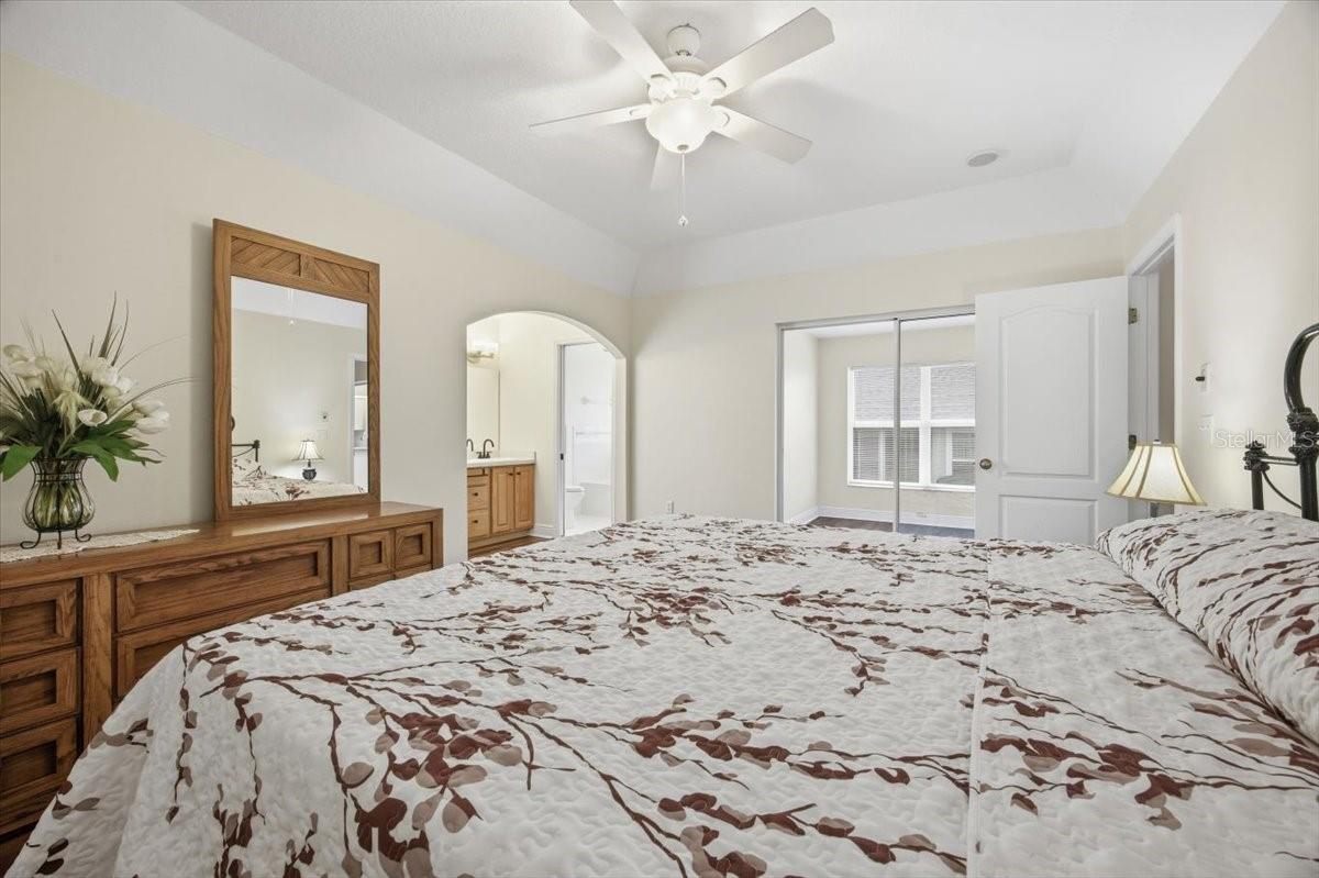 Image 11 of 44 For 627 Watercrest Drive