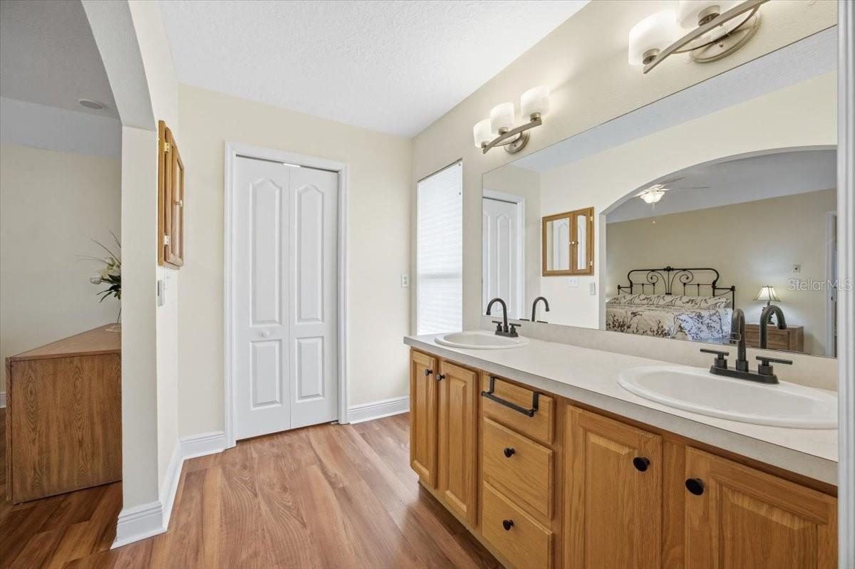 Image 12 of 44 For 627 Watercrest Drive