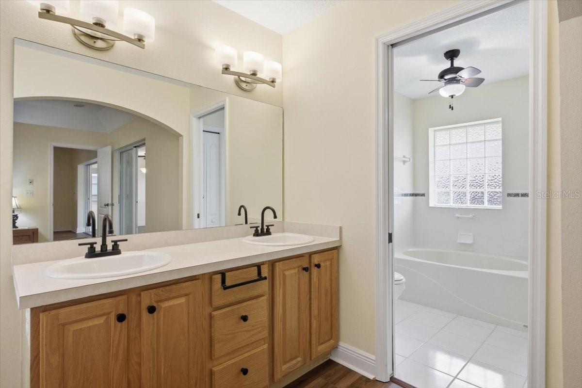 Image 13 of 44 For 627 Watercrest Drive