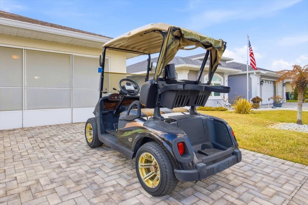 Image 24 of 44 For 627 Watercrest Drive