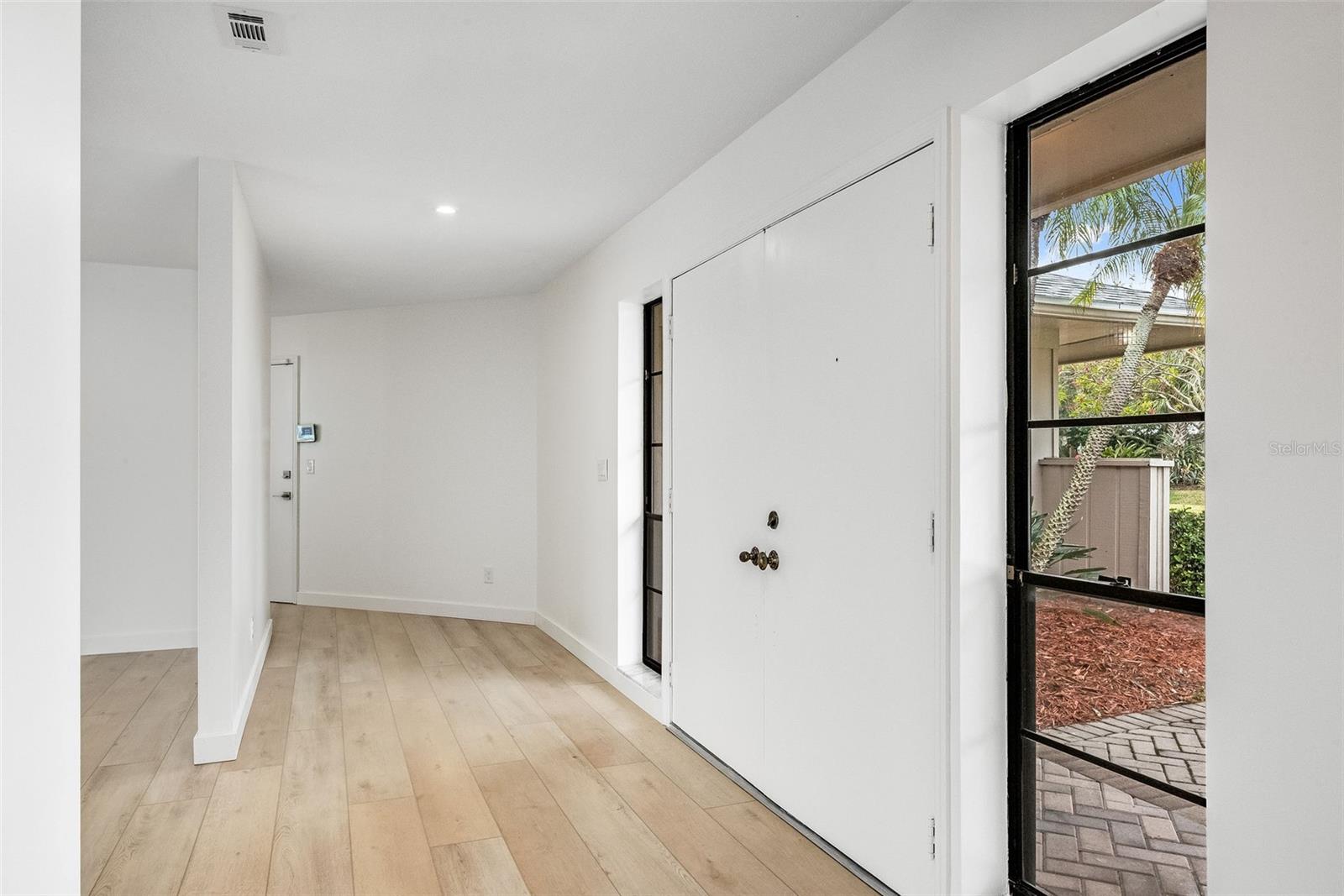 Image 17 of 47 For 5 Cache Cay Drive