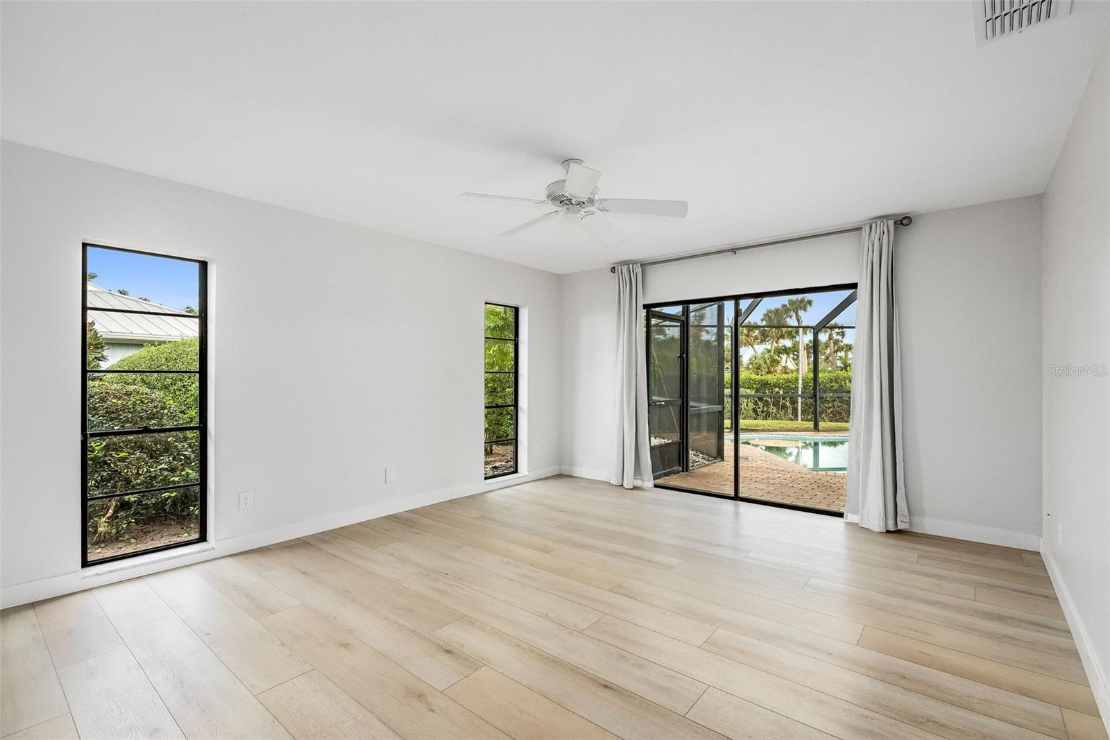 Image 18 of 47 For 5 Cache Cay Drive