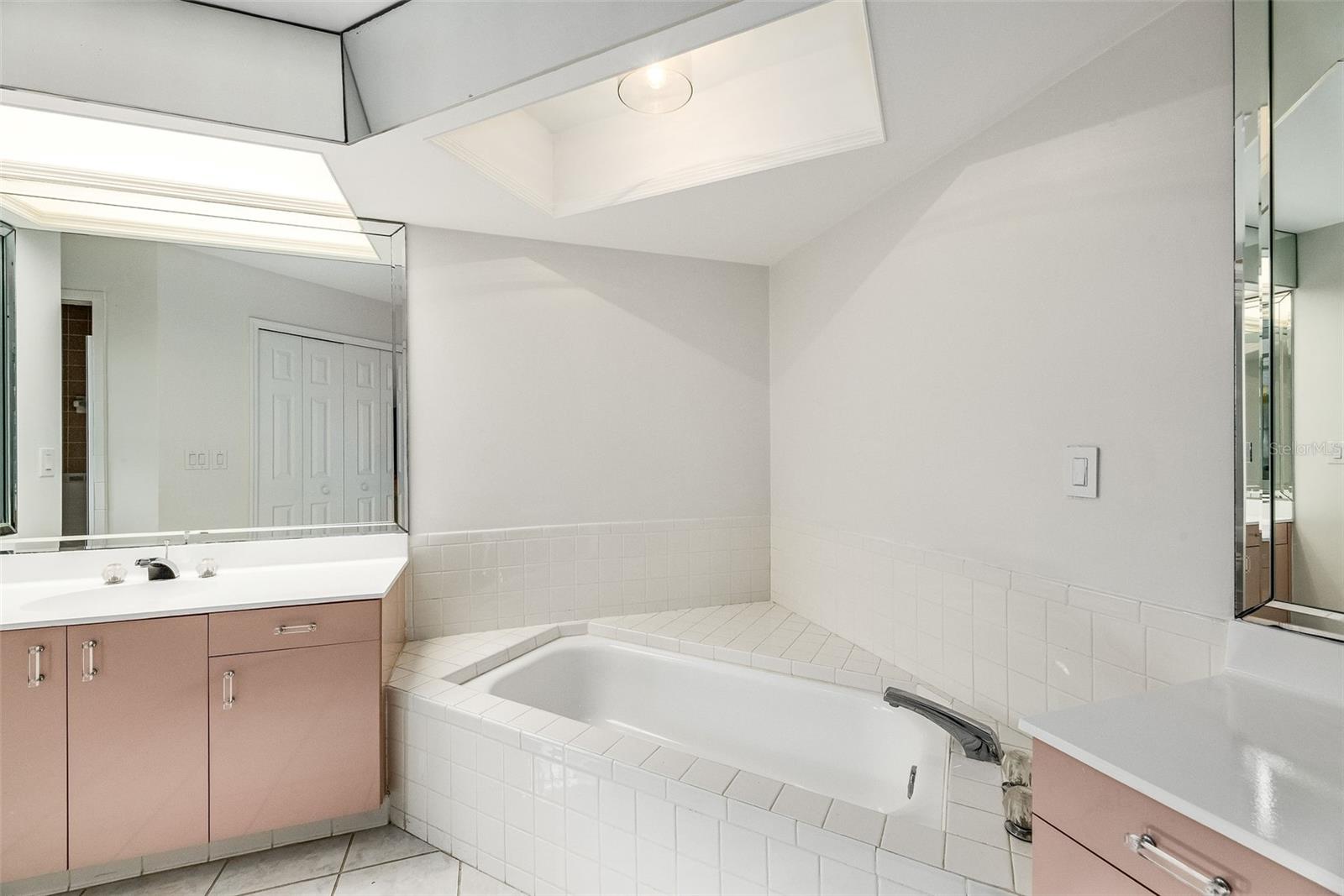 Image 25 of 47 For 5 Cache Cay Drive