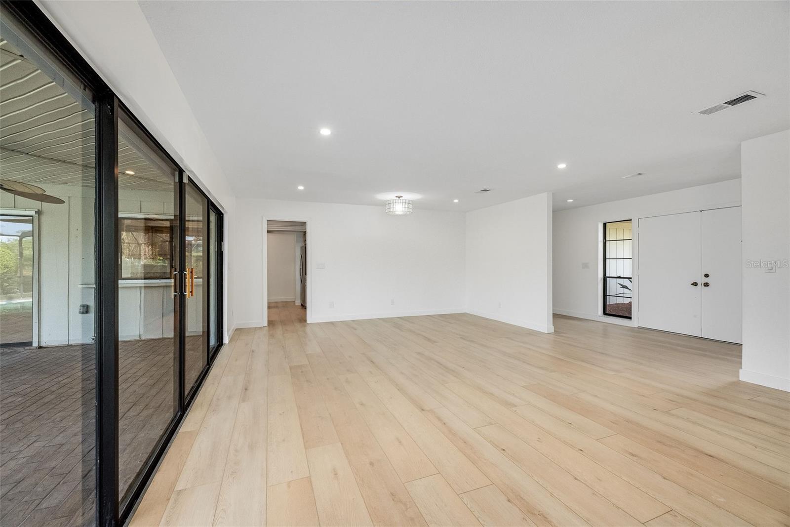 Image 27 of 47 For 5 Cache Cay Drive