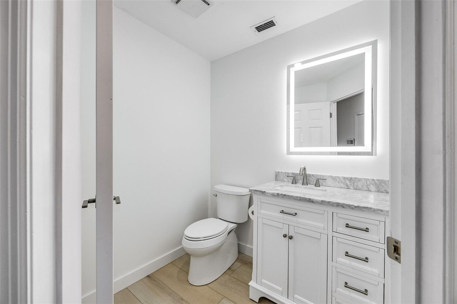 Image 29 of 47 For 5 Cache Cay Drive