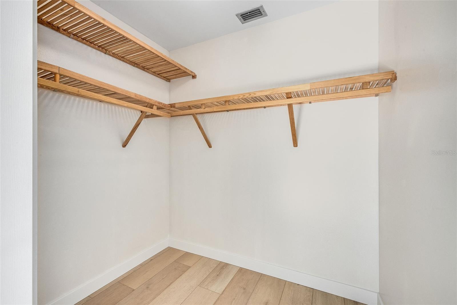 Image 42 of 47 For 5 Cache Cay Drive