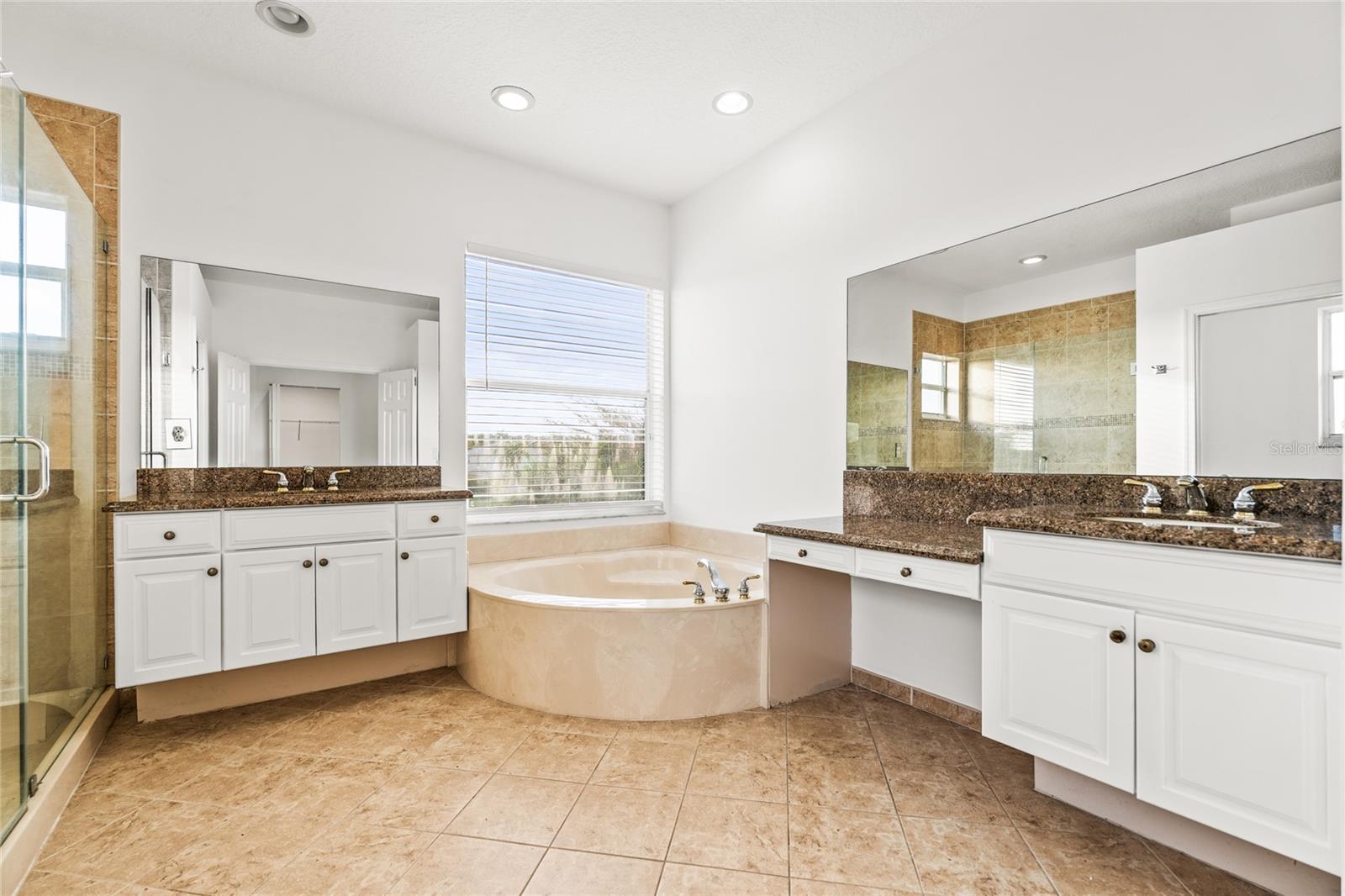 Image 17 of 70 For 2258 Balsan Way