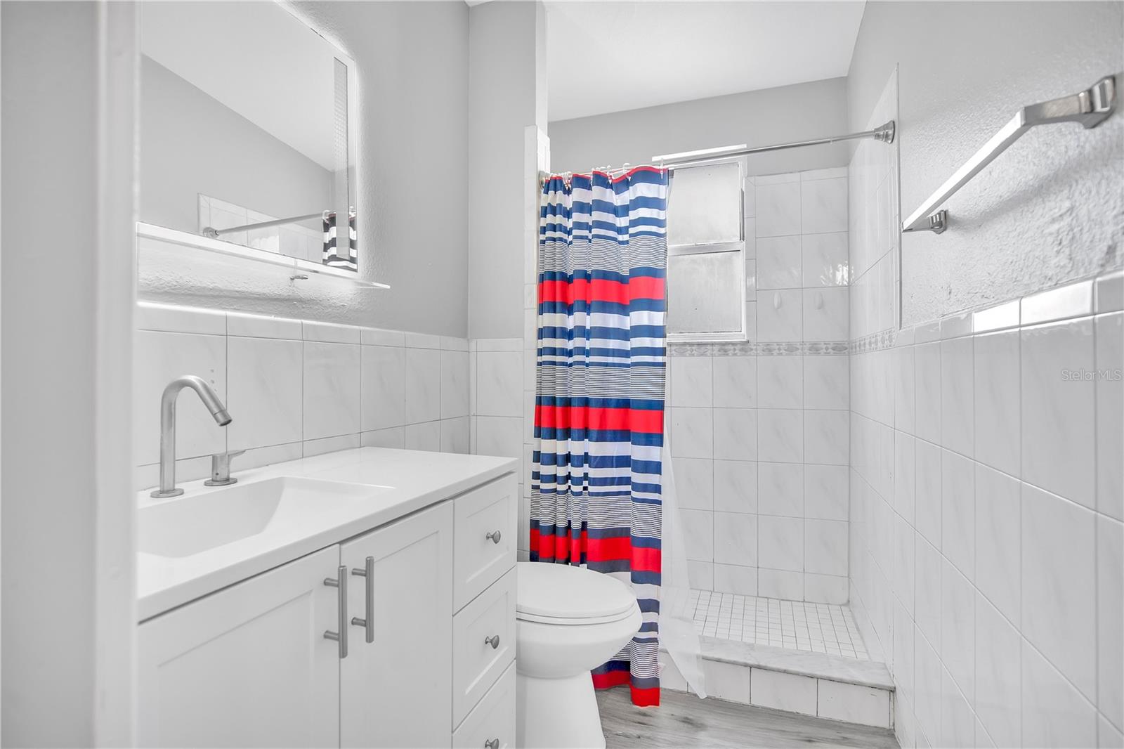 Image 12 of 32 For 5450 Rose Avenue