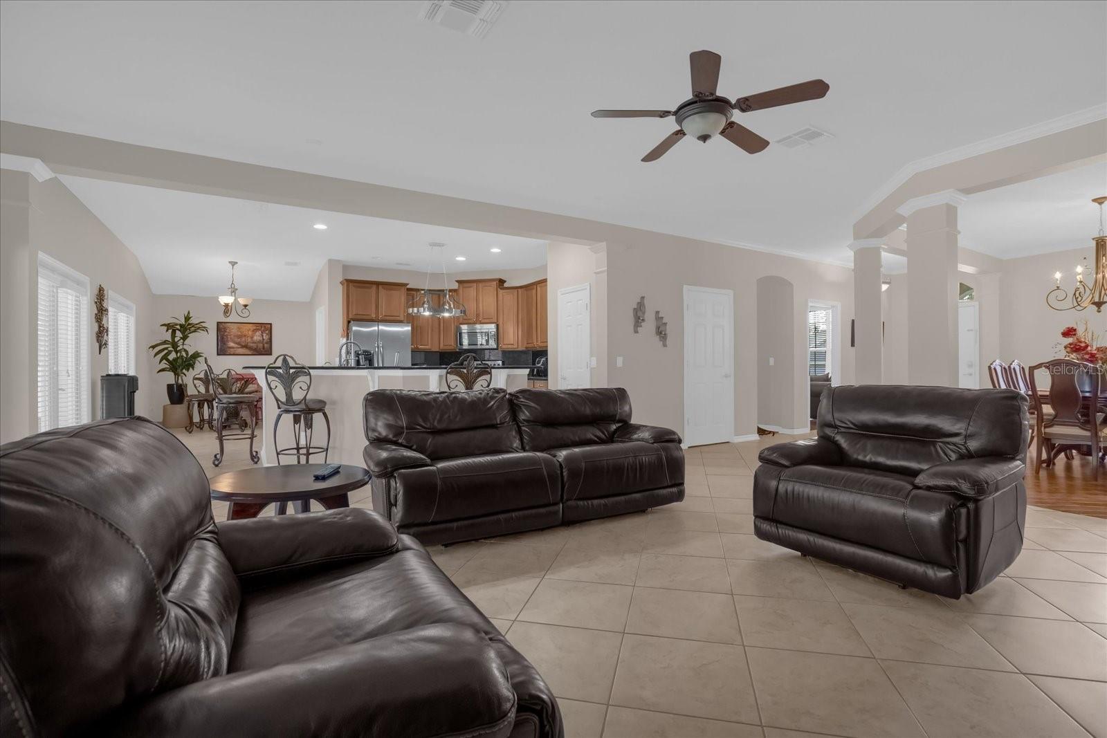 Image 13 of 33 For 2284 Pickford Circle