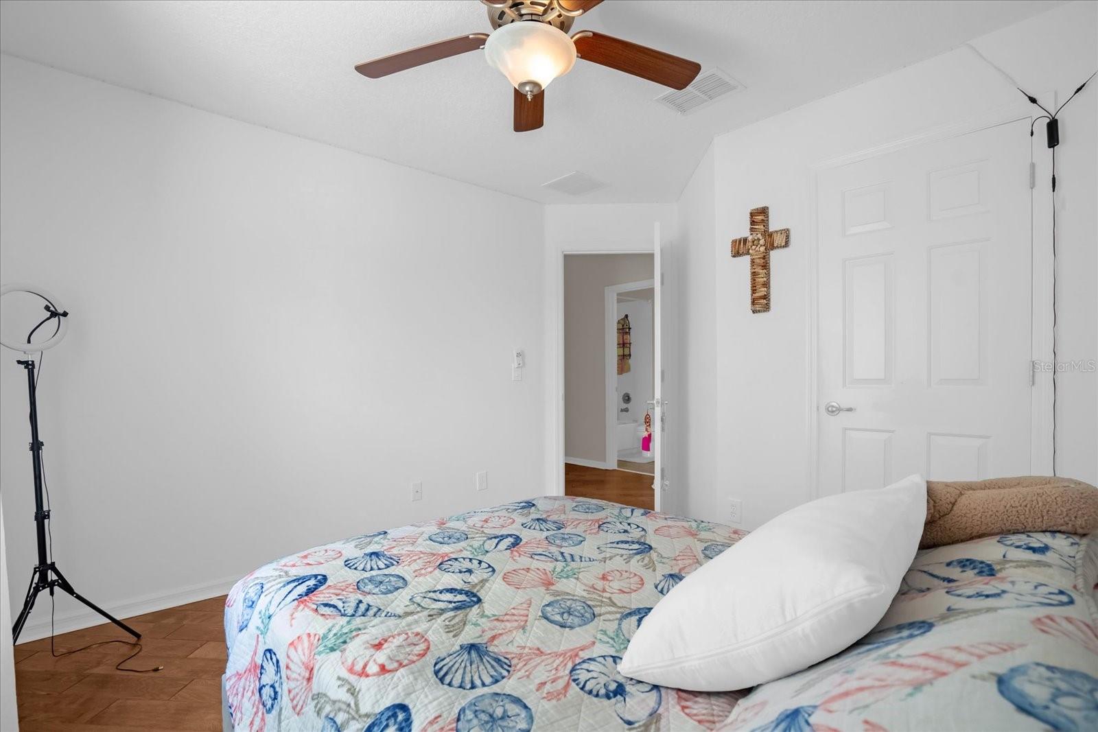 Image 21 of 33 For 2284 Pickford Circle