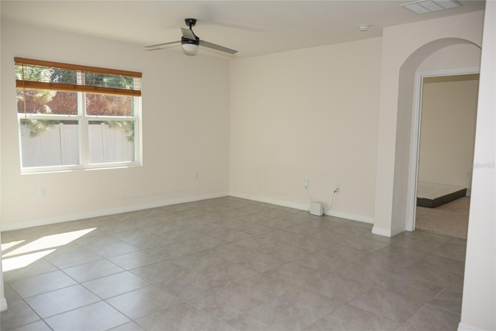 Image 4 of 23 For 3383 Hammond Point