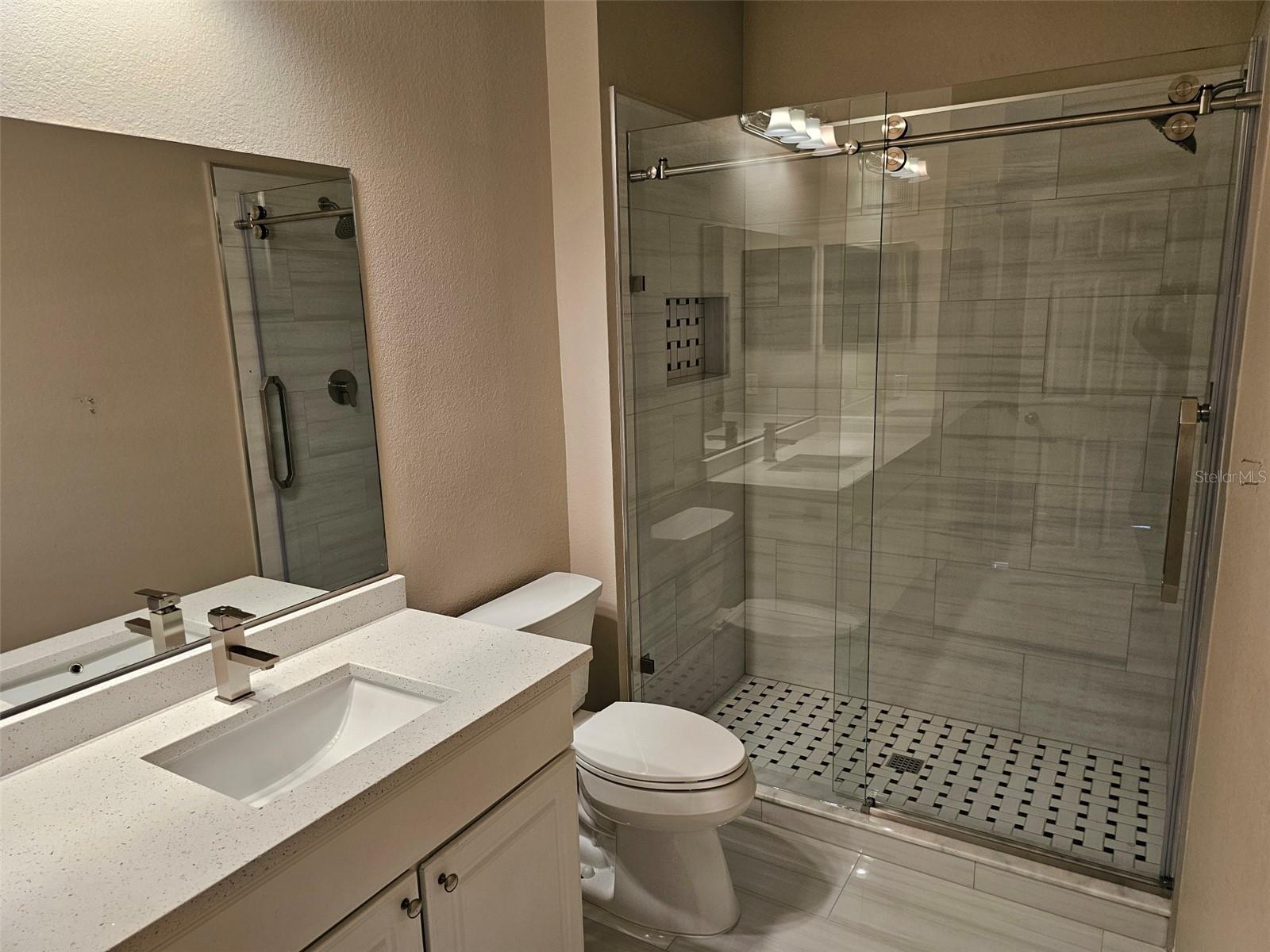 Image 28 of 49 For 1301 Eastern Pecan Place 203