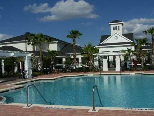 Image 38 of 49 For 1301 Eastern Pecan Place 203