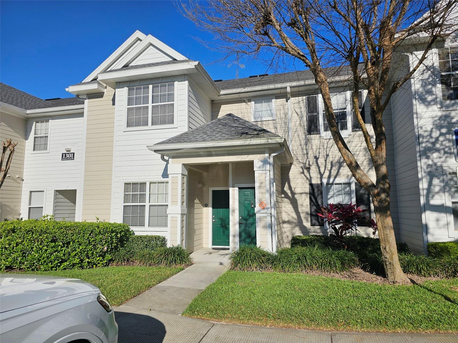 Image 4 of 49 For 1301 Eastern Pecan Place 203