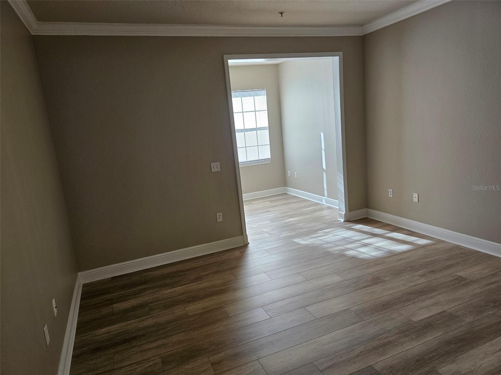 Image 9 of 49 For 1301 Eastern Pecan Place 203