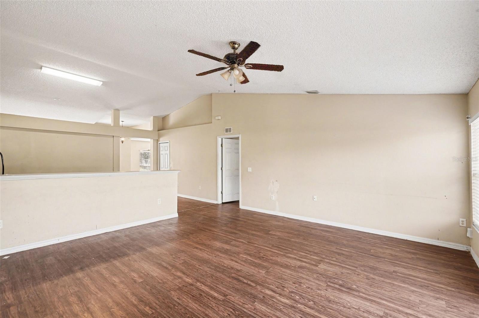 Image 5 of 25 For 489 Freeman Road Nw