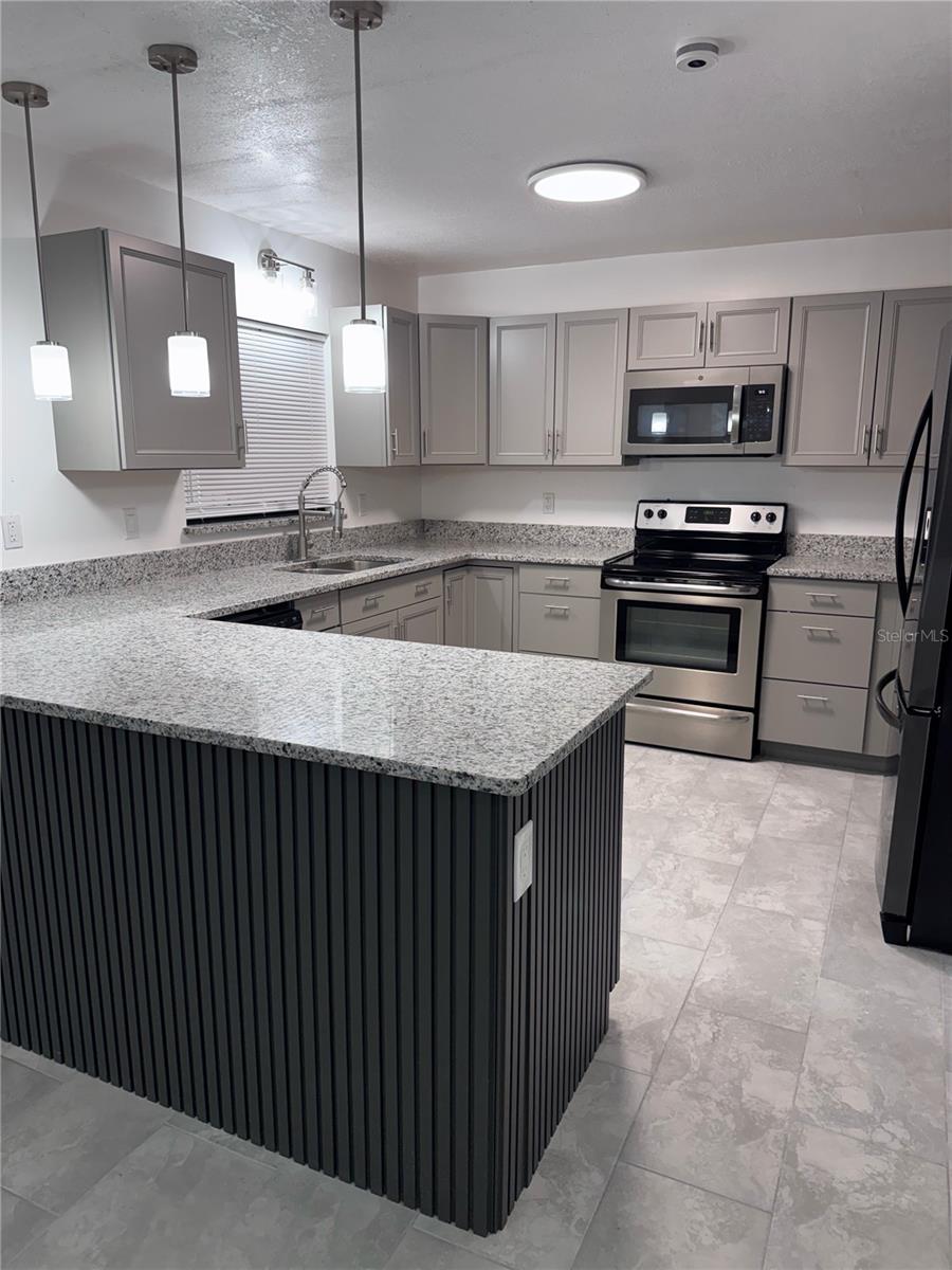 Image 14 of 68 For 9910 Canterbury Drive