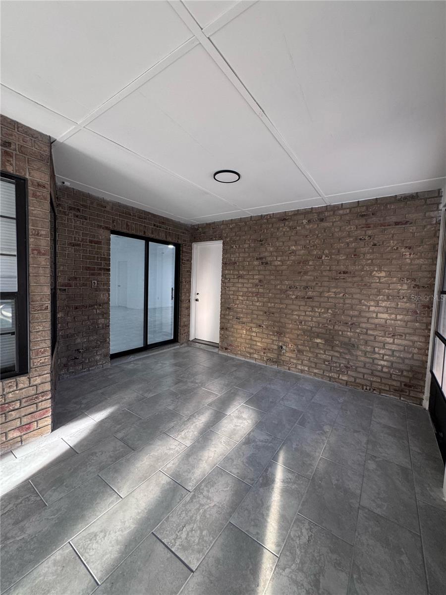 Image 31 of 68 For 9910 Canterbury Drive