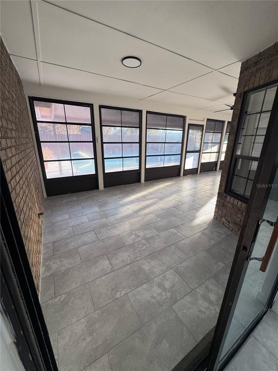 Image 36 of 68 For 9910 Canterbury Drive