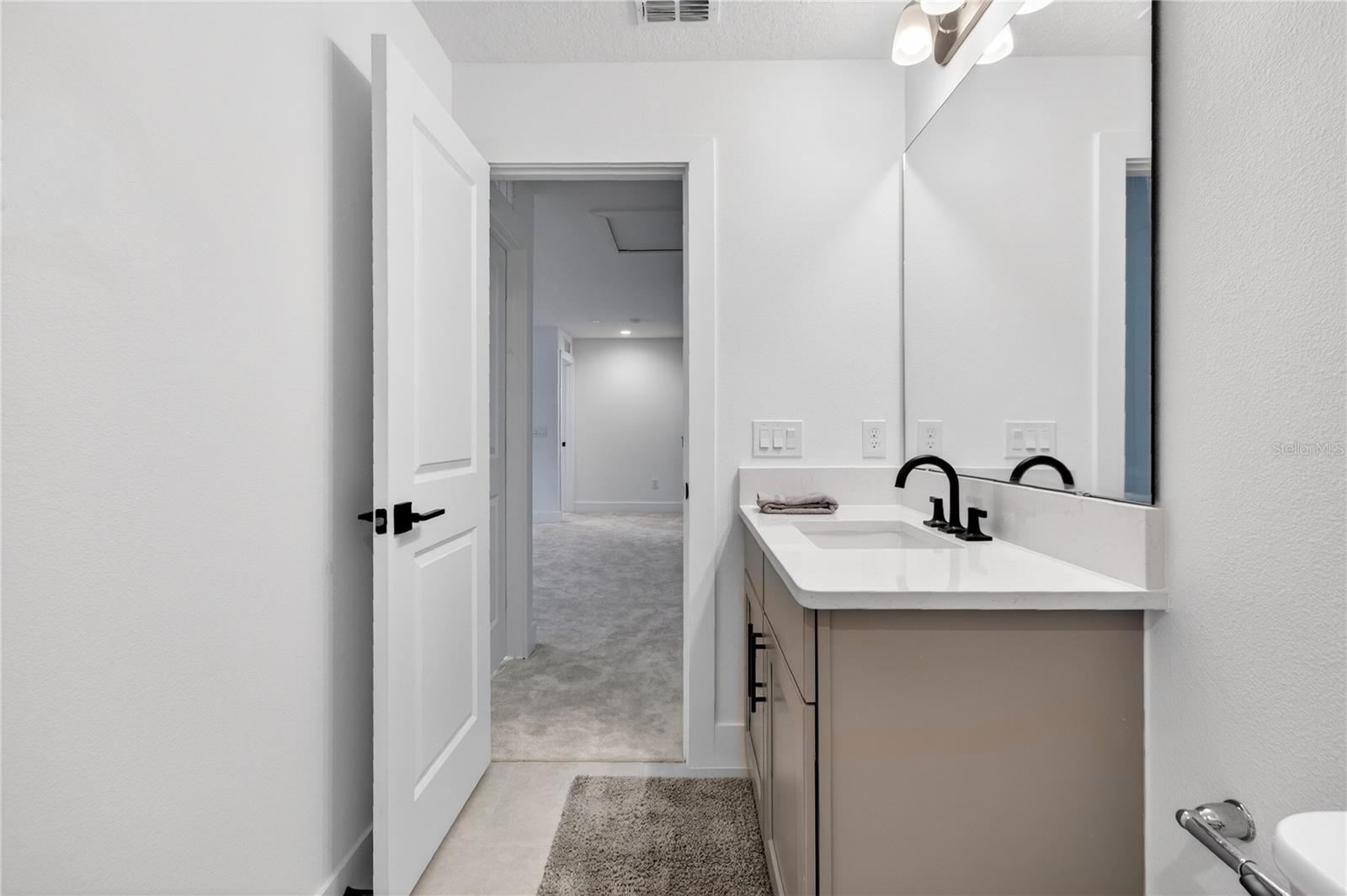 Image 40 of 70 For 3441 Bluff Oak