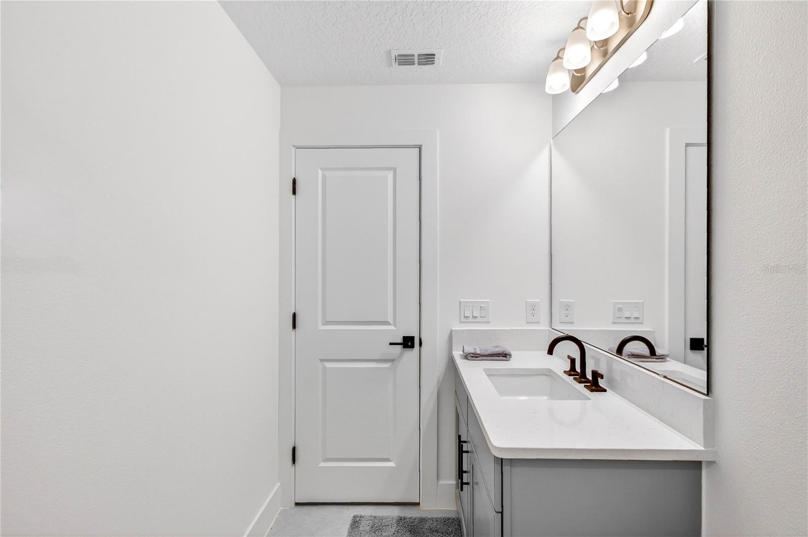 Image 43 of 70 For 3441 Bluff Oak