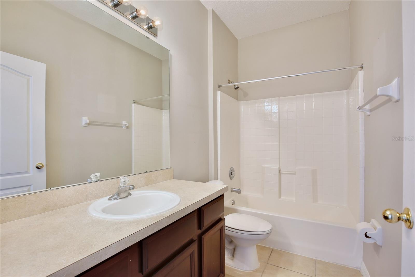 Image 17 of 37 For 3860 Siskin Drive