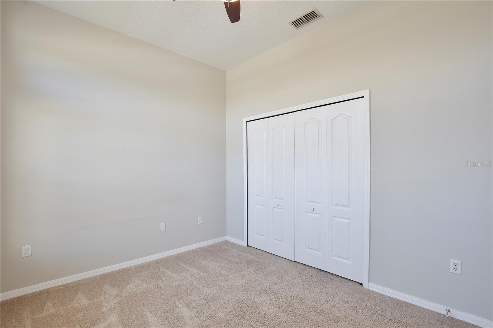 Image 18 of 37 For 3860 Siskin Drive