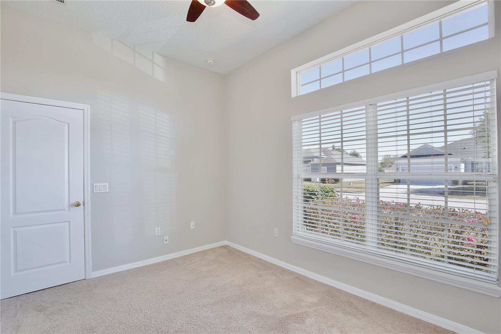 Image 19 of 37 For 3860 Siskin Drive