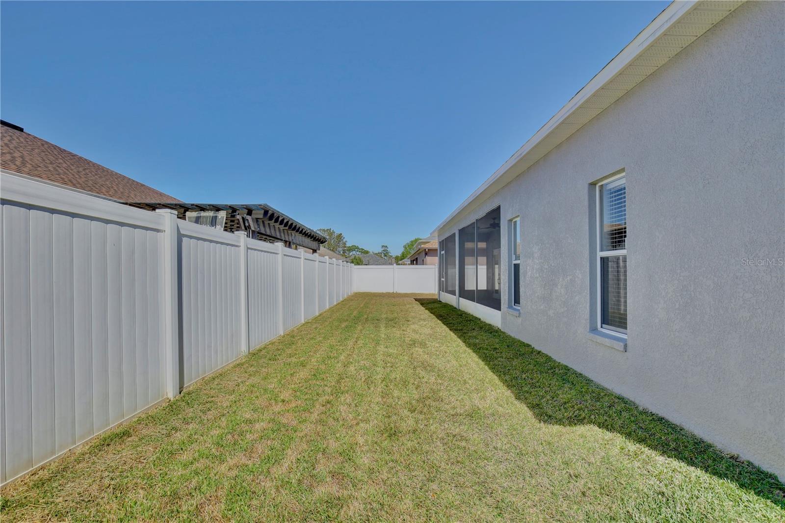 Image 23 of 37 For 3860 Siskin Drive