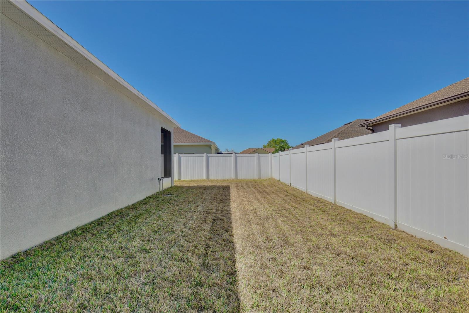 Image 25 of 37 For 3860 Siskin Drive