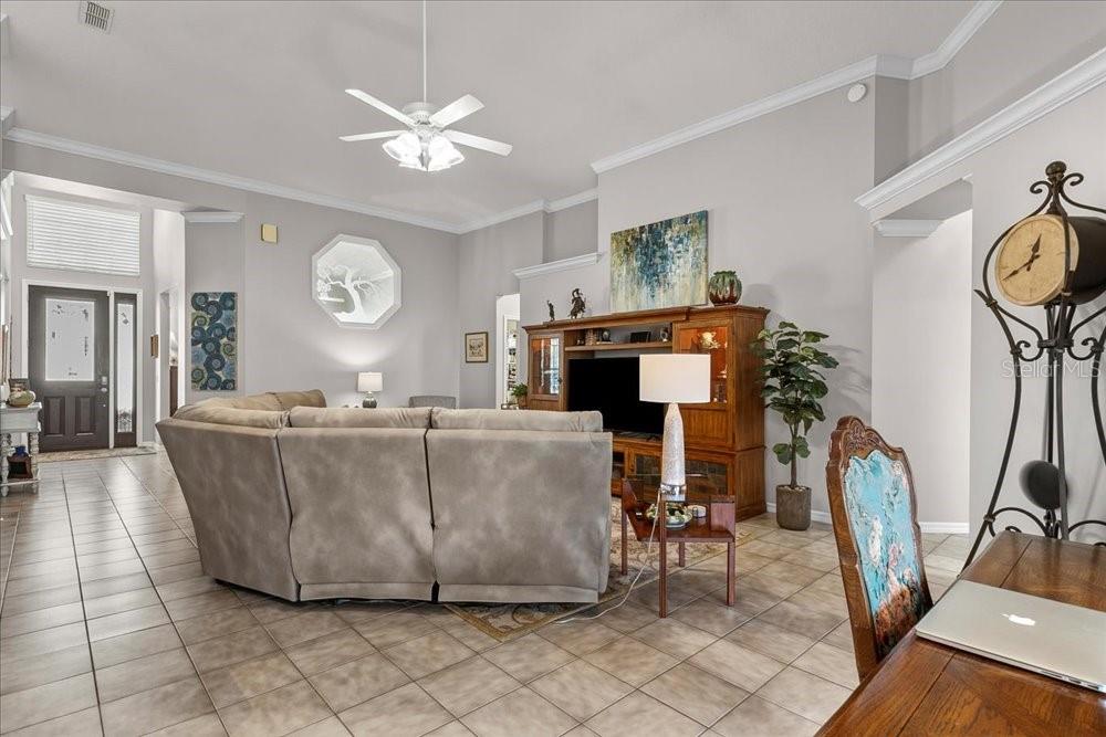 Image 10 of 70 For 857 Kingsbridge Drive